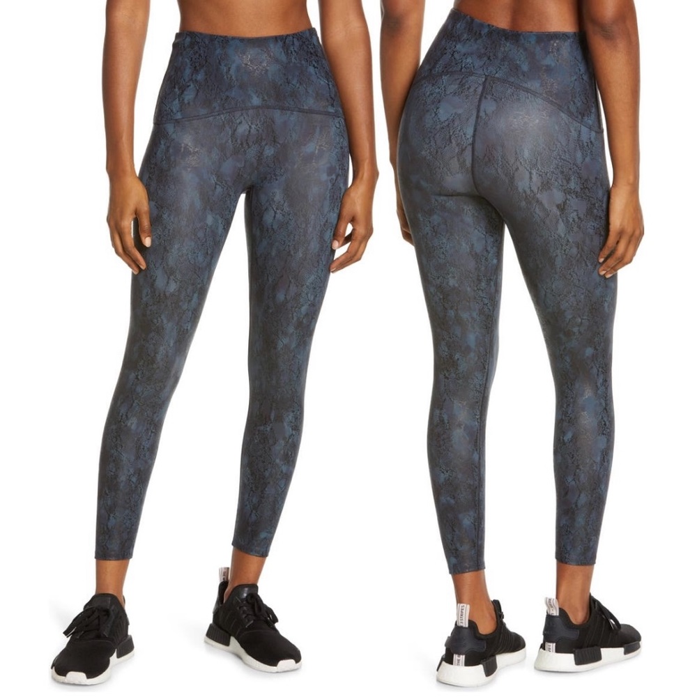 SPANX Navy Reptile 7/8 High Waist Leggings Size XS